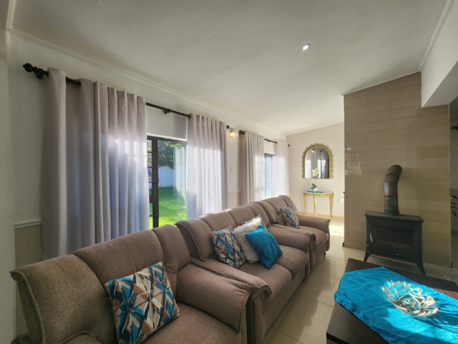 5 Bedroom Property for Sale in Bodorp Western Cape